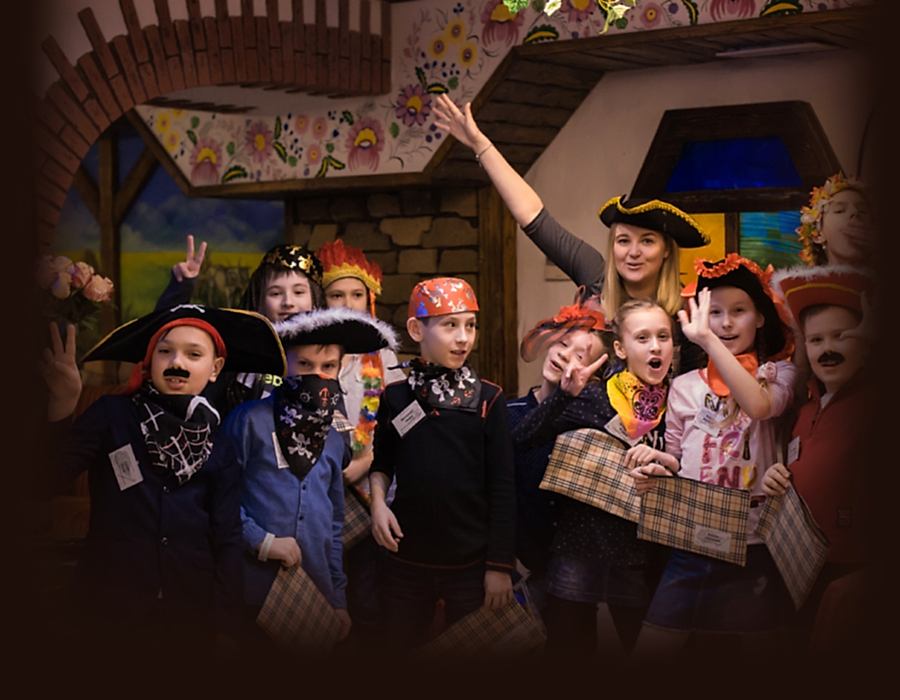 alt_img_graduation-4-klass alt_img_graduation-4-klass